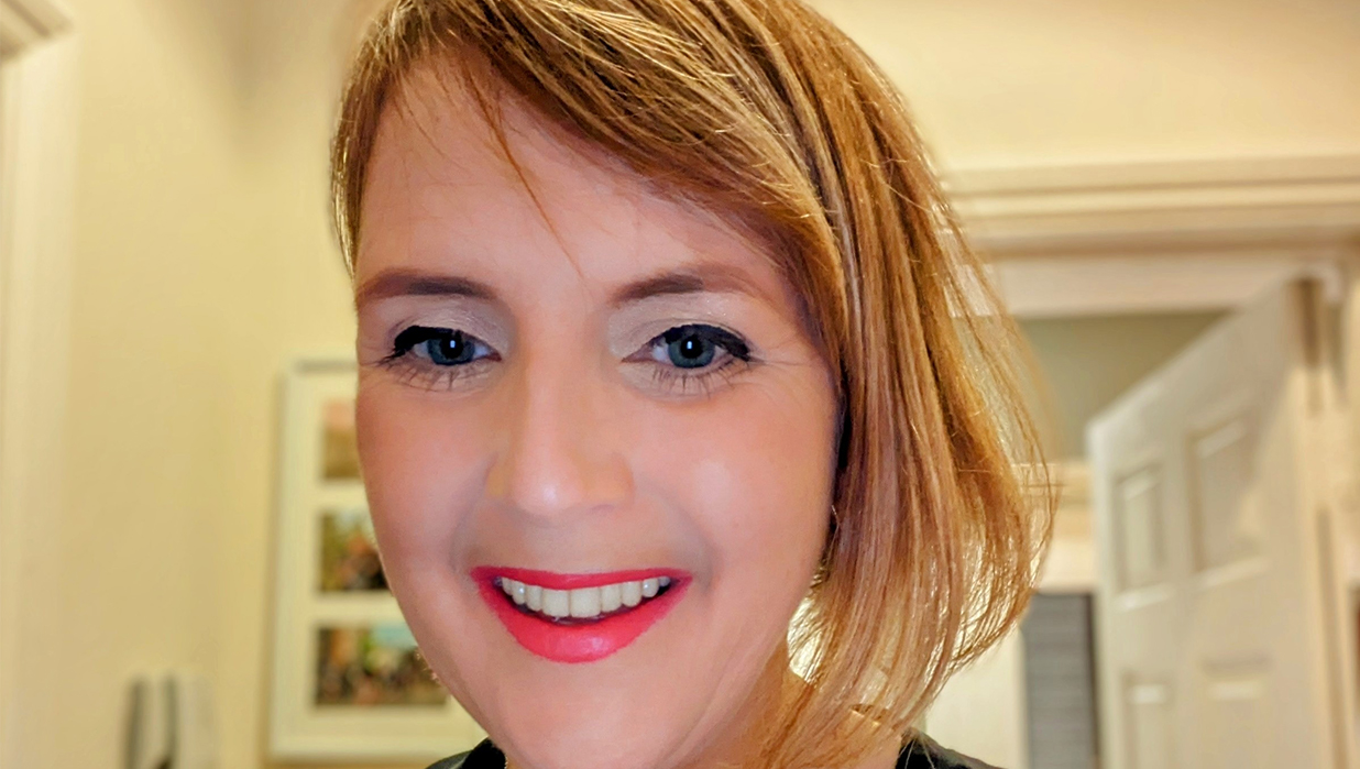 Sarah J. Maas Gift Guide